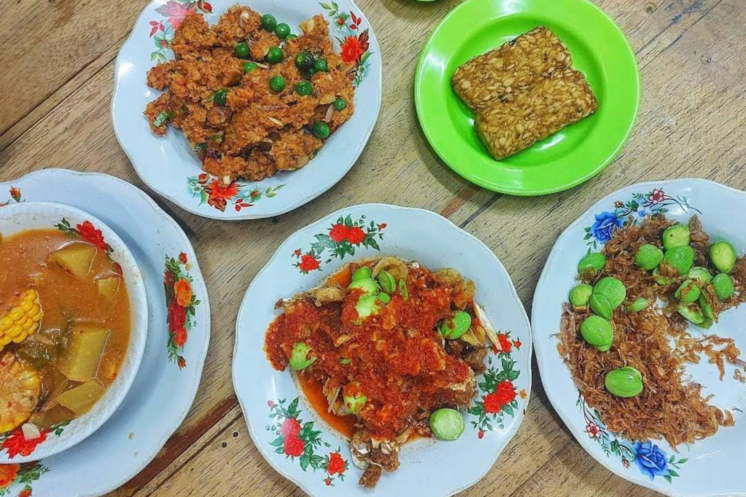 Authentic Flavors of Warung Makan Anugrah: Dishes That Make Cilacap Feel Home